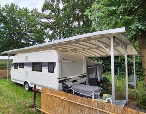 TWINTOP selbststehend-aufliegend mit Terrassenverlängerung und Design-Regenrinne
