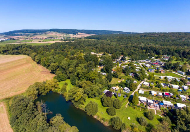 Luftaufnahme des Camping und Ferienparks Humboldtsee im Weserbergland